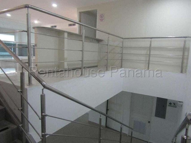 Commercial Property - Local en Crystal Plaza Mall